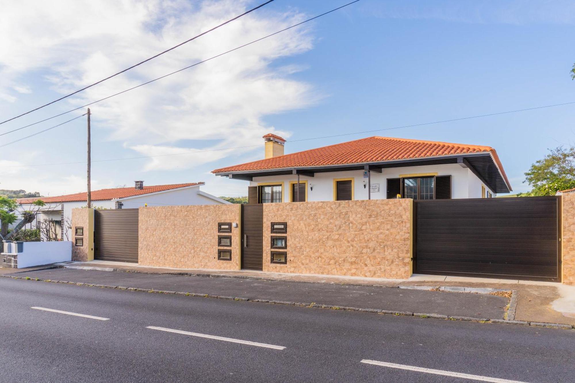 Pinheiro Sun&Beach House Ponta Delgada 외부 사진