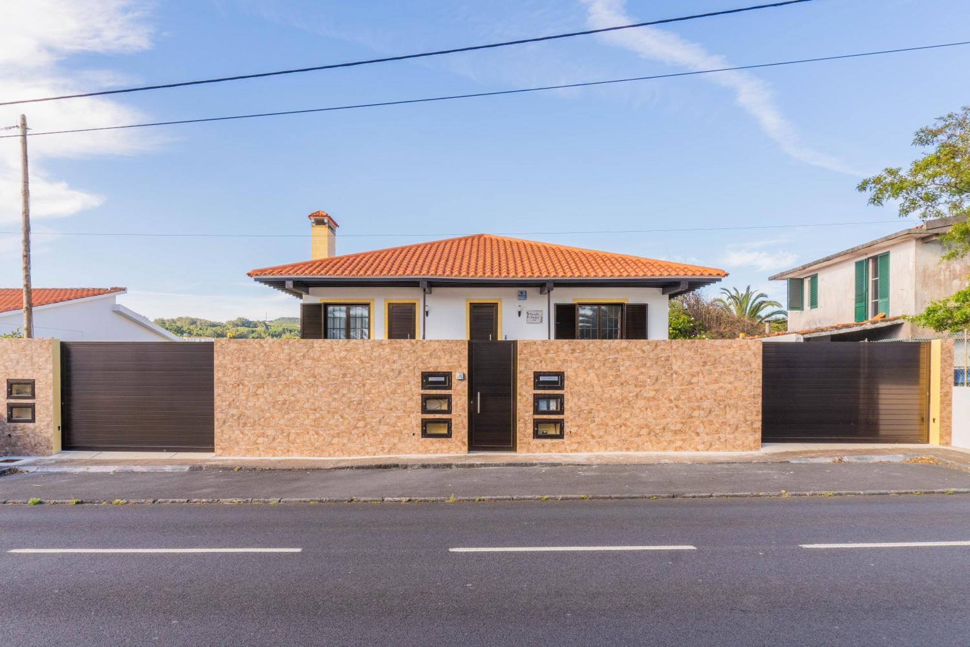 Pinheiro Sun&Beach House Ponta Delgada 외부 사진